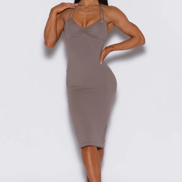 UNFORGETTABLE DRESS - Picture 6 of 9